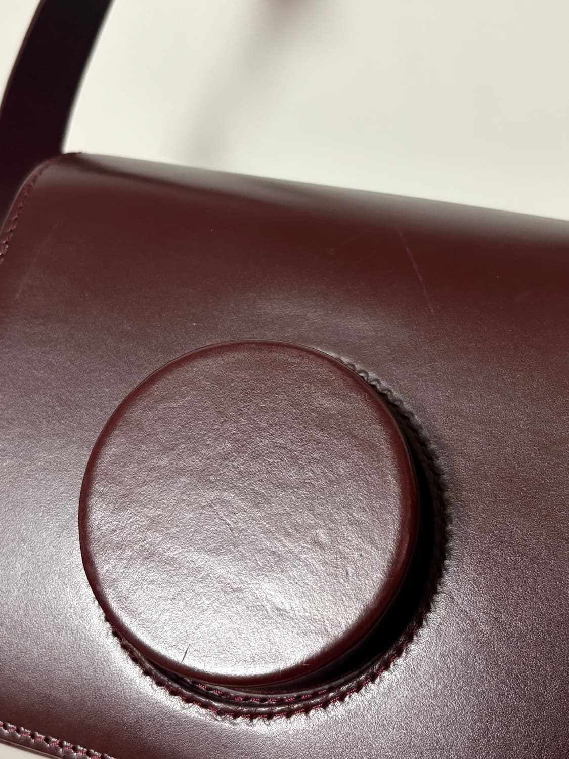 르메르 카메라백 버건디 상품이미지2