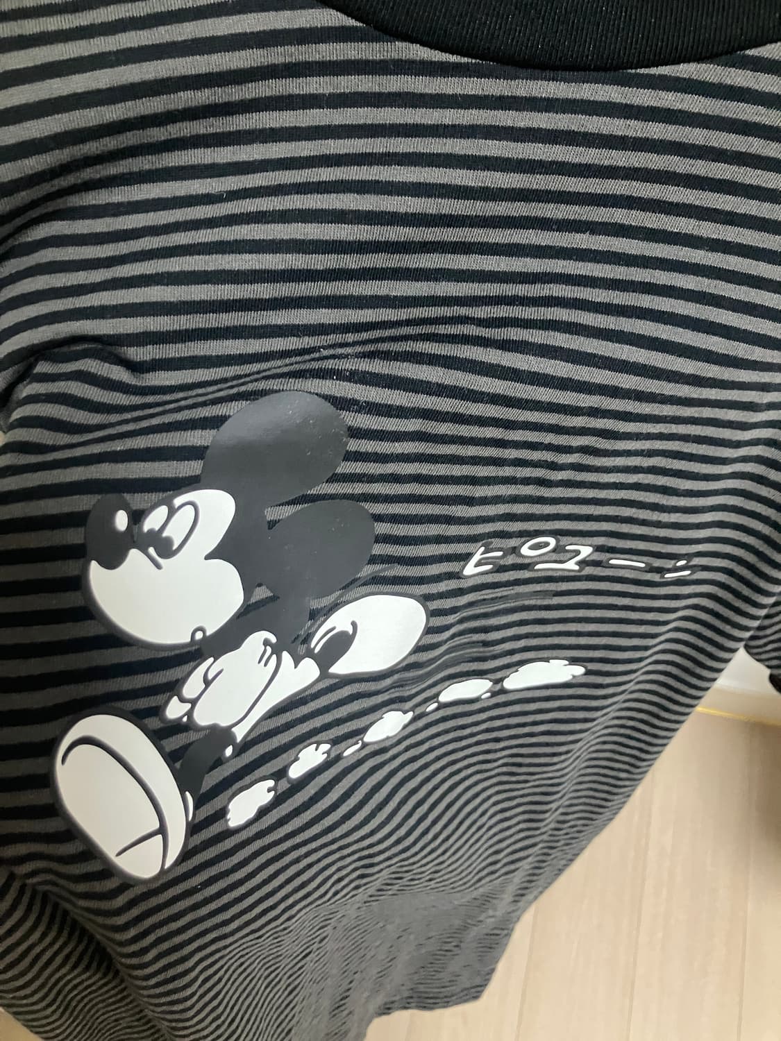 (XL) 유니클로 UT 미키마우스 스트라이프 티셔츠 상품이미지2