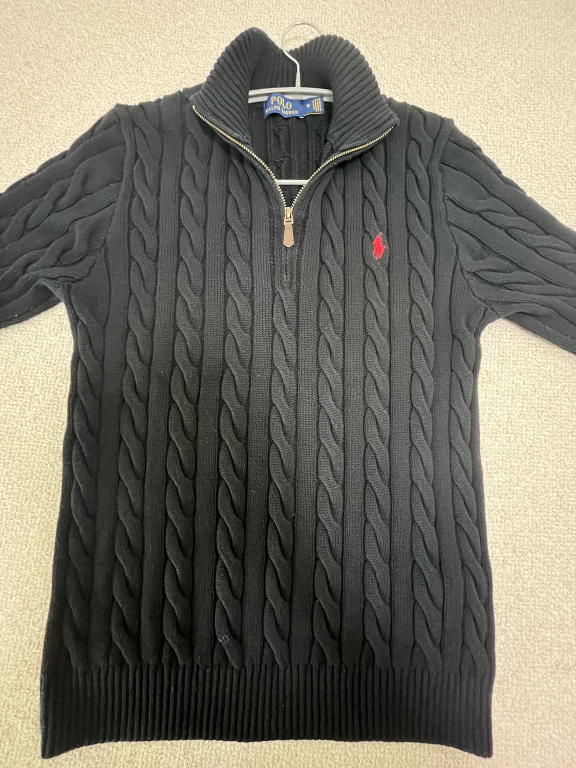 폴로 꽈배기 니트 반집업 상품이미지1