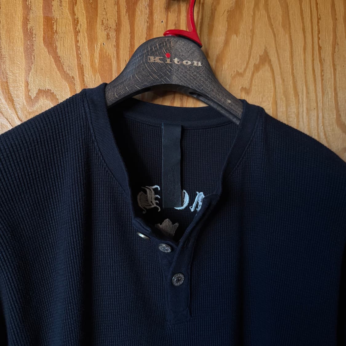 크롬하츠 세메터리 헐리우드 헨리넥 와플 니트셔츠 상품이미지5