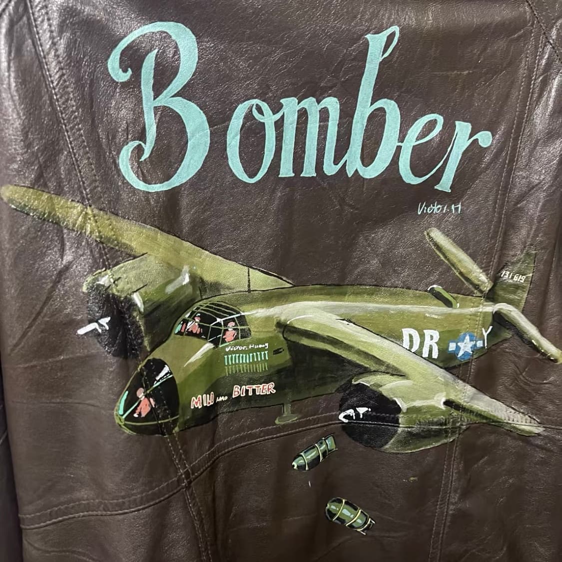 핸드페인티드 플라이트 레더 자켓 (항공기 & 패치) 상품이미지2