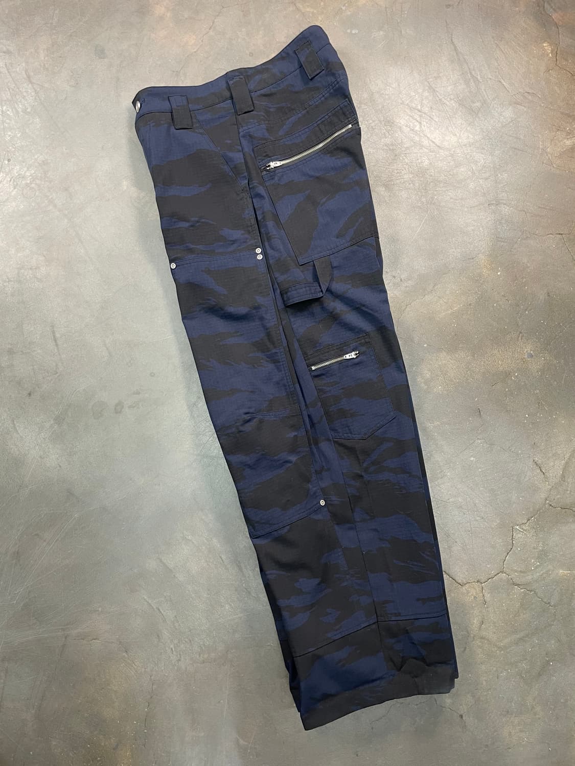 IEY 카모 더블니 카펜터 팬츠 상품이미지2