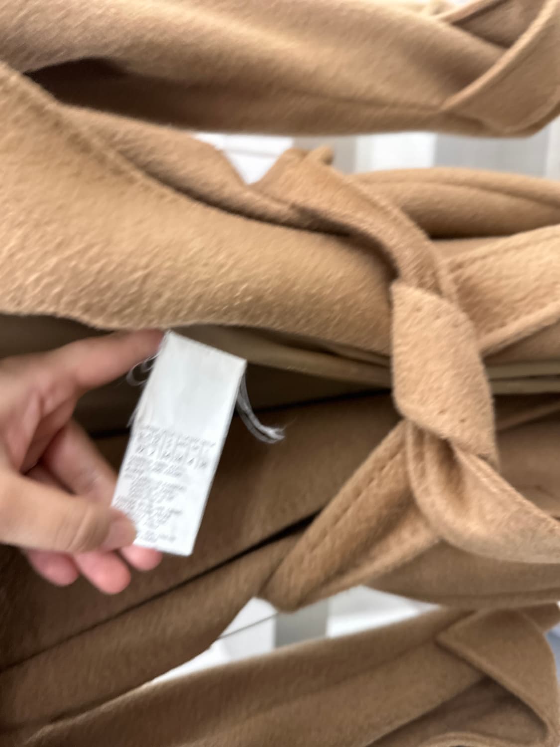 막스마라 카멜 헤어 하프 랩 코트  상품이미지6