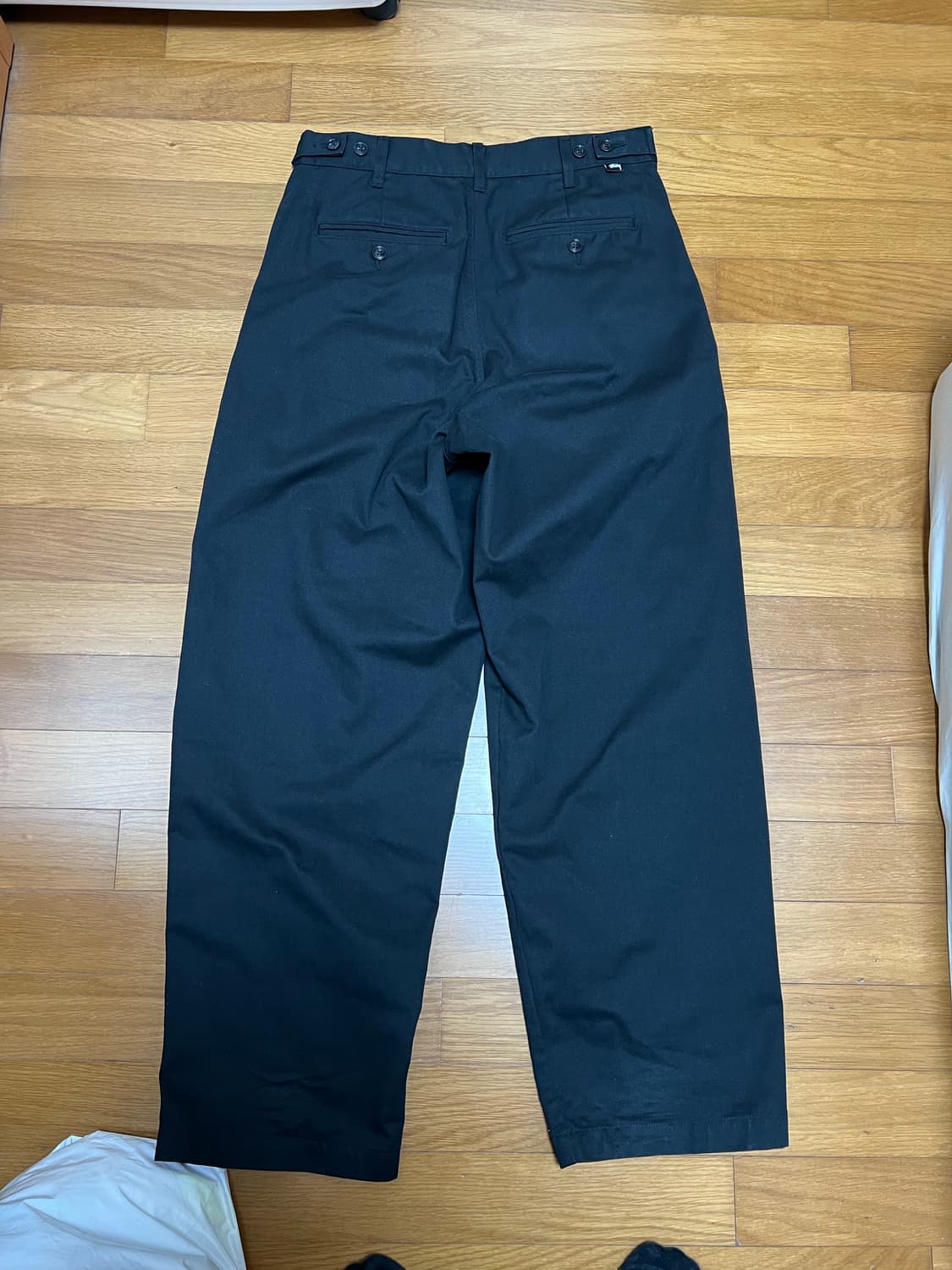 스투시 TWILL VOLUME PLEATED TROUSER 블랙 상품이미지2