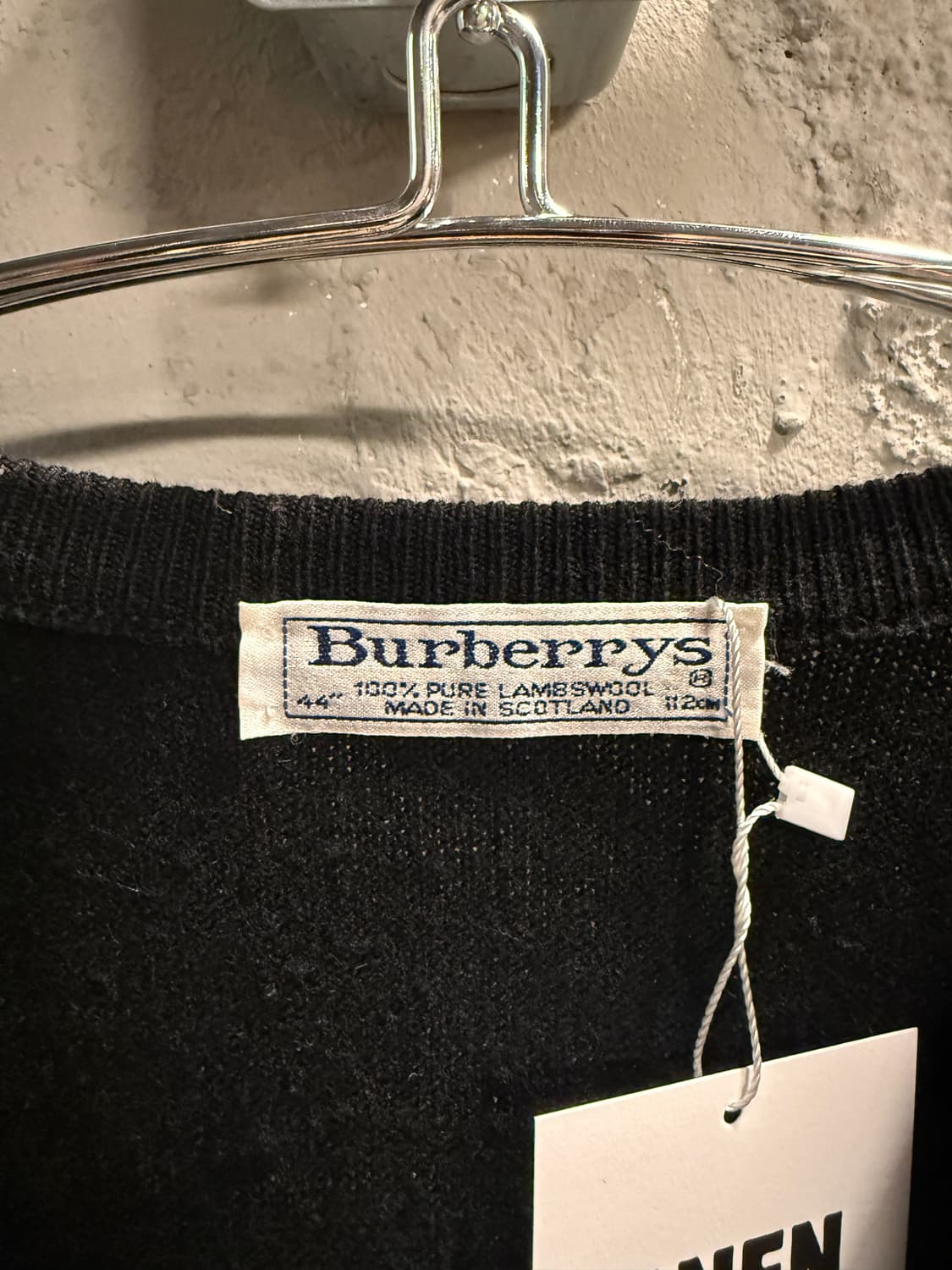 버버리 브리티시 램스울 브이넥 니트 블랙 44 상품이미지4