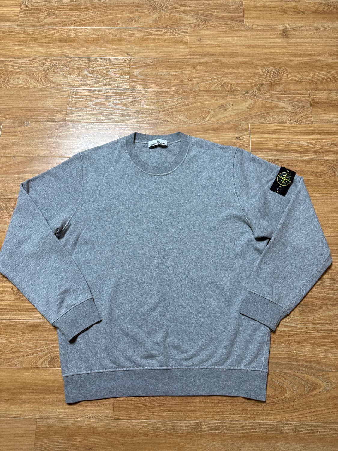 [XXL]스톤아일랜드 맨투맨 24SS 상품이미지1