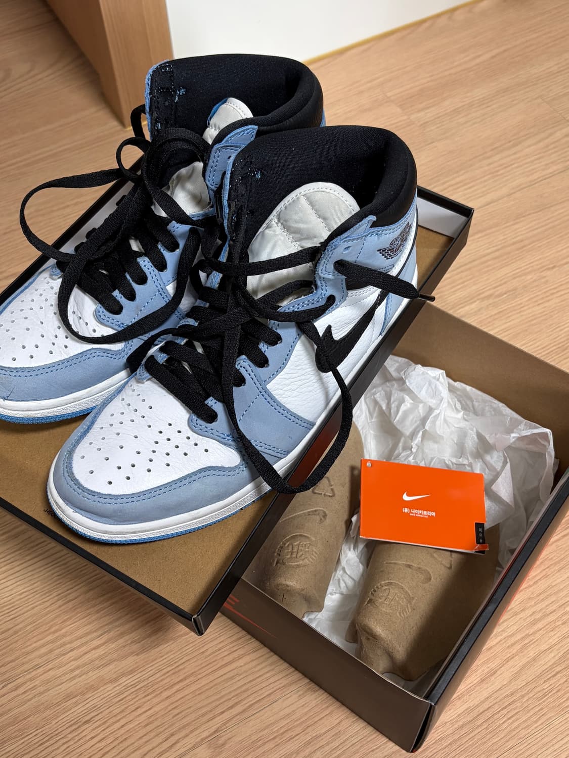 조던1 하이 유니버시티 블루 255 상품이미지1