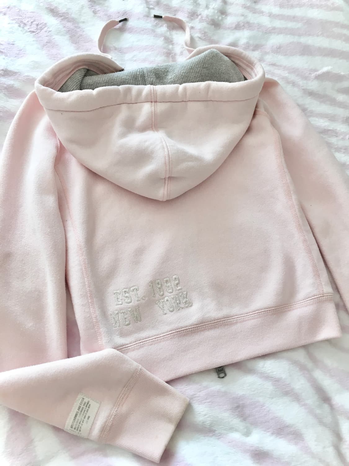 [가격제시] 아베크롬비 베이비핑크 로고 레터링 후드집업 핀터레스트 갸루 상품이미지3