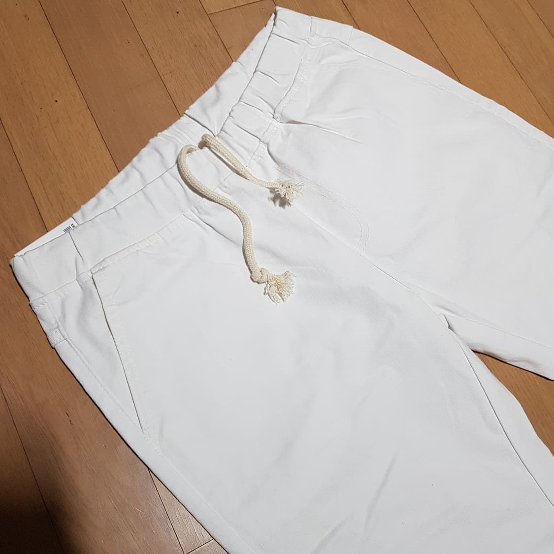 32/ 새옷 / 어도레이블 조임줄 화이트면바지 / 와3233-부 상품이미지2