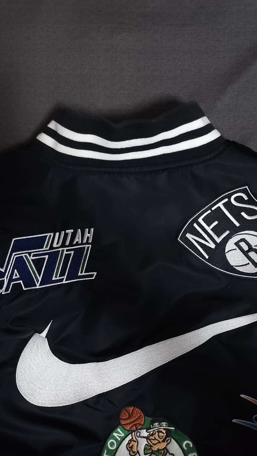 [XL] 슈프림 나이키 18SS NBA 팀 웜업 바시티 자켓 블랙 상품이미지4