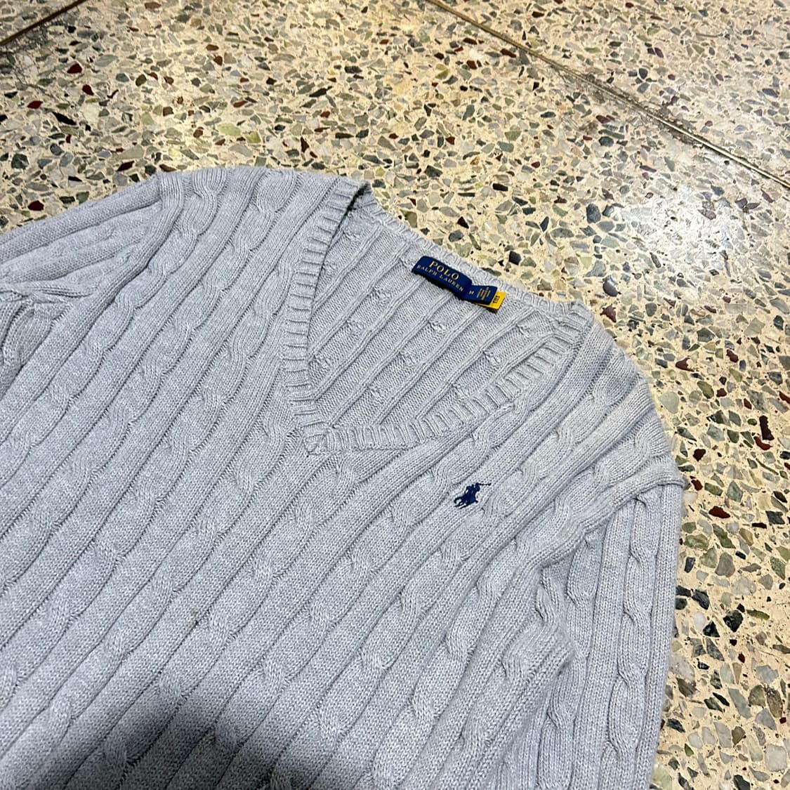 폴로 랄프로렌(POLO RalphLauren)그레이 브이넥 케이블 니트 상품이미지2