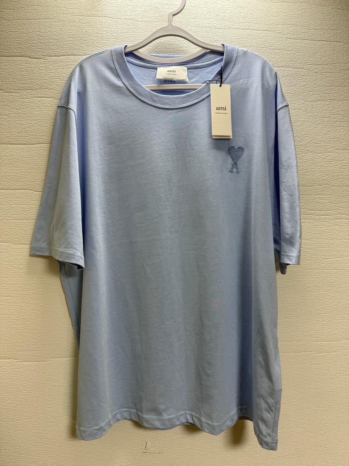 아미 스몰 하트 로고 반팔티 하늘색 상품이미지1