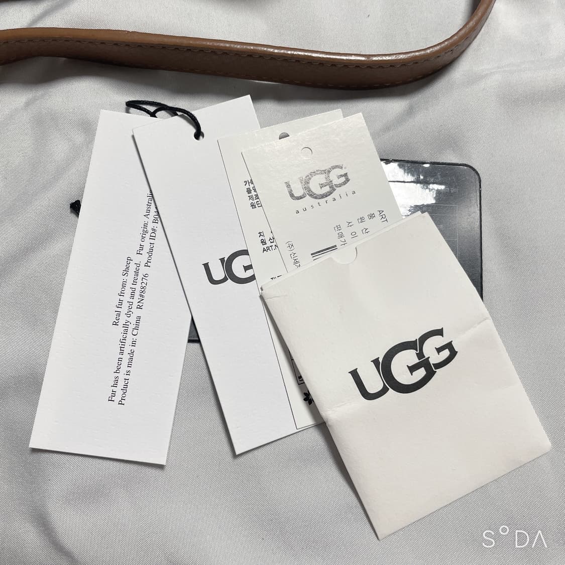 UGG 어그 크로스백 상품이미지10