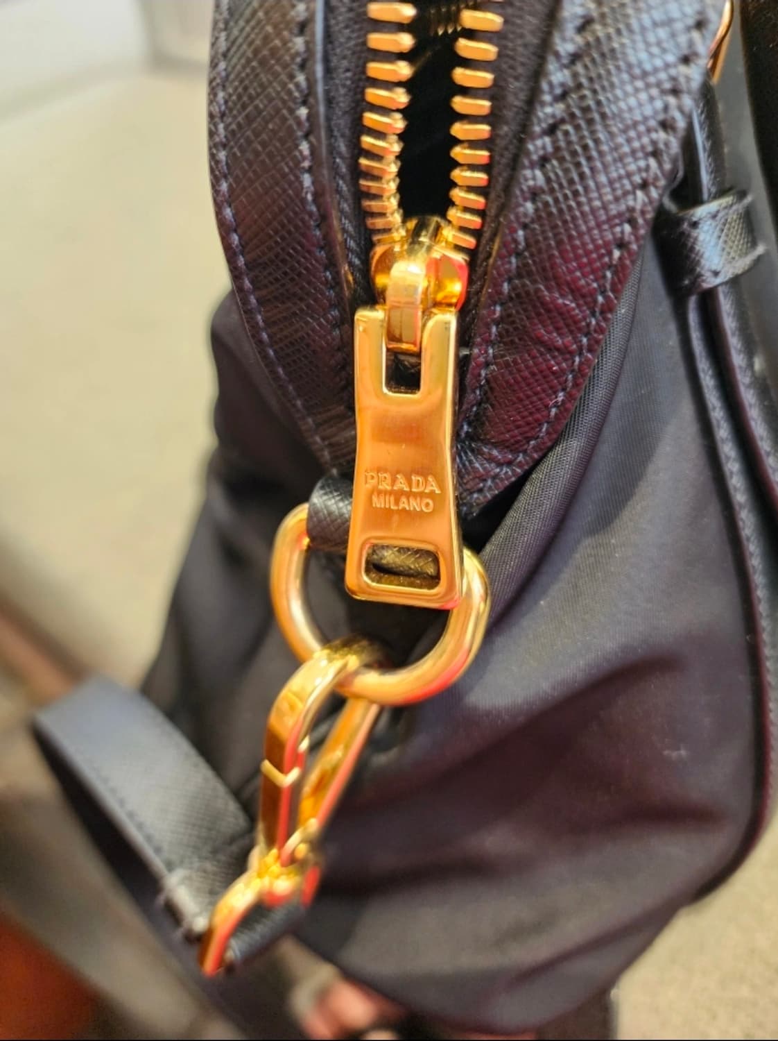 프라다 블랙 토트백 상품이미지4