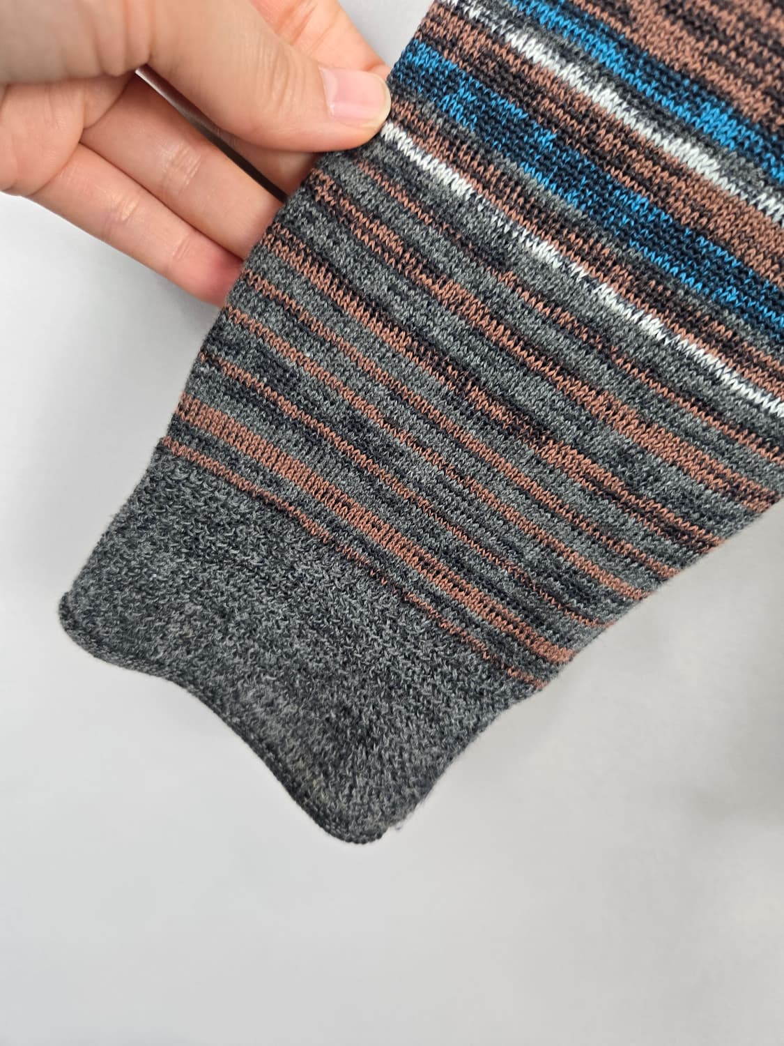 [무료배송]시리즈 100 남성 스트라이프 브이넥 긴팔 니트 가디건 상품이미지4