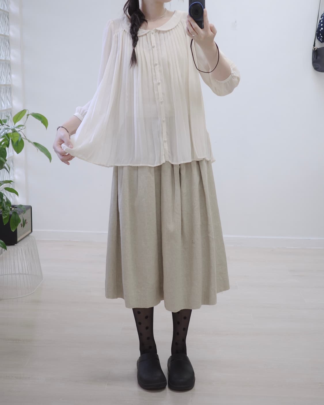 Earth&music round collar peach blouse 상품이미지4