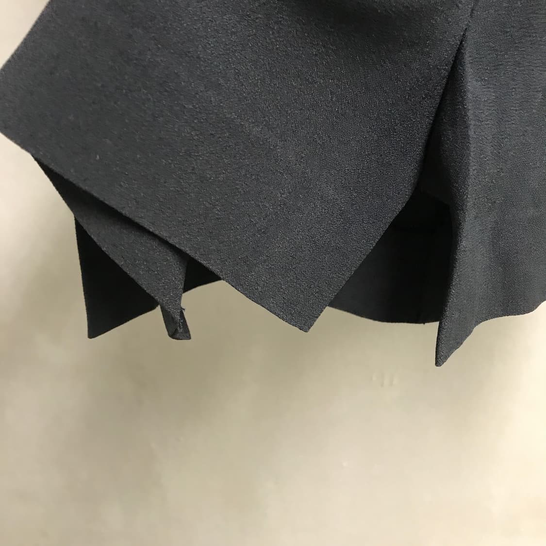 프라다 블랙 스커트 42(W) 상품이미지4