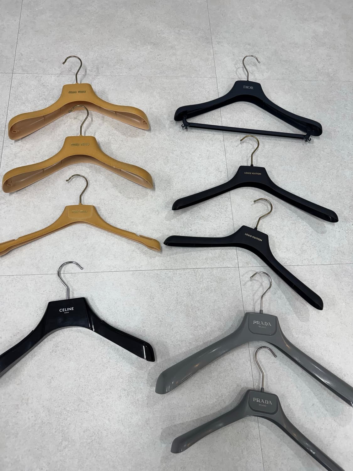 명품옷걸이 셀린느 루이비통 미우미우 프라다 상품이미지2