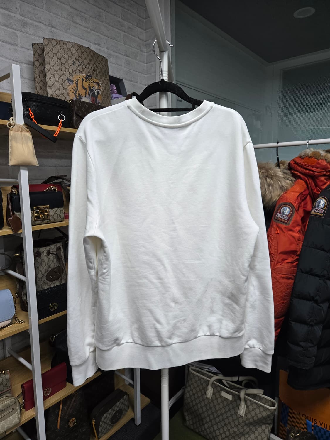 [특가][정품] 몽클레어 빅로고 맨투맨 상품이미지3