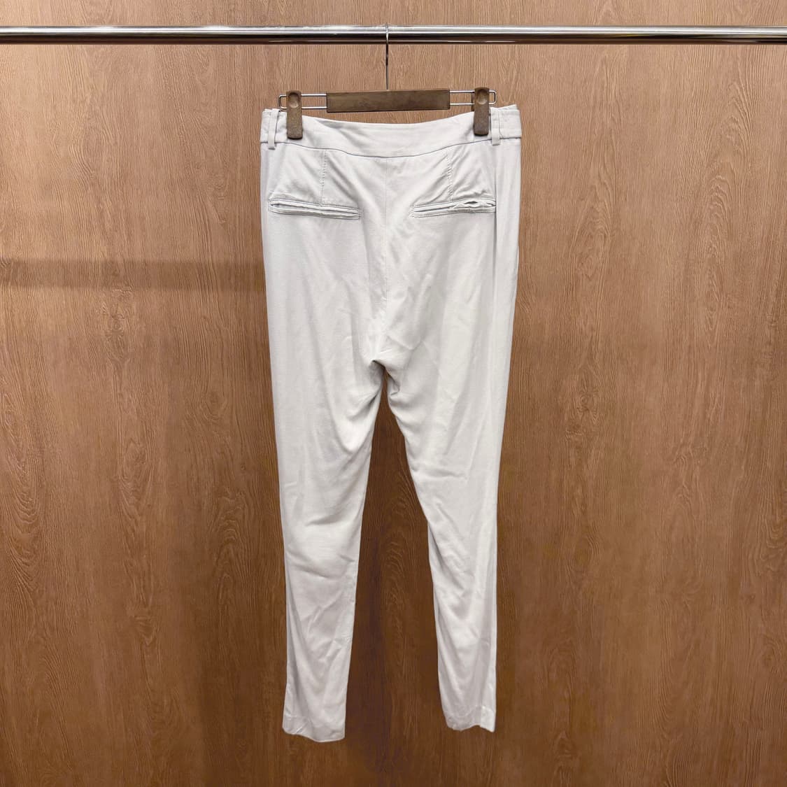 헬무트랭 스키니 코튼 팬츠 웥 턱 미니멀 스퀘어 포켓 버튼 디테일 화이트 상품이미지3