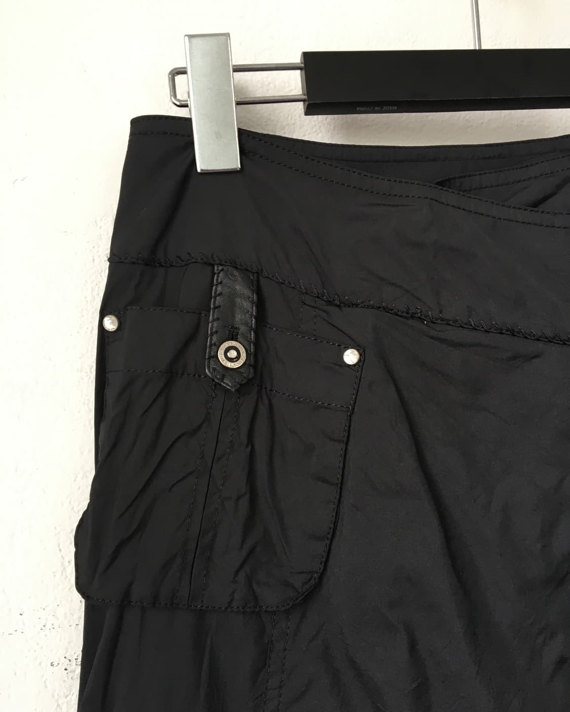 Belted wrap glossy skirt 상품이미지4