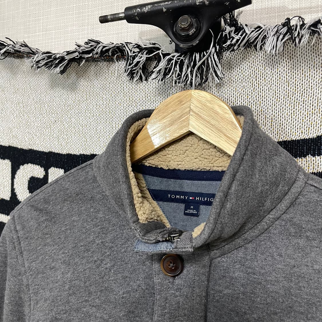 타미힐피거 보아털 그레이 버튼 집업 자켓 상품이미지3
