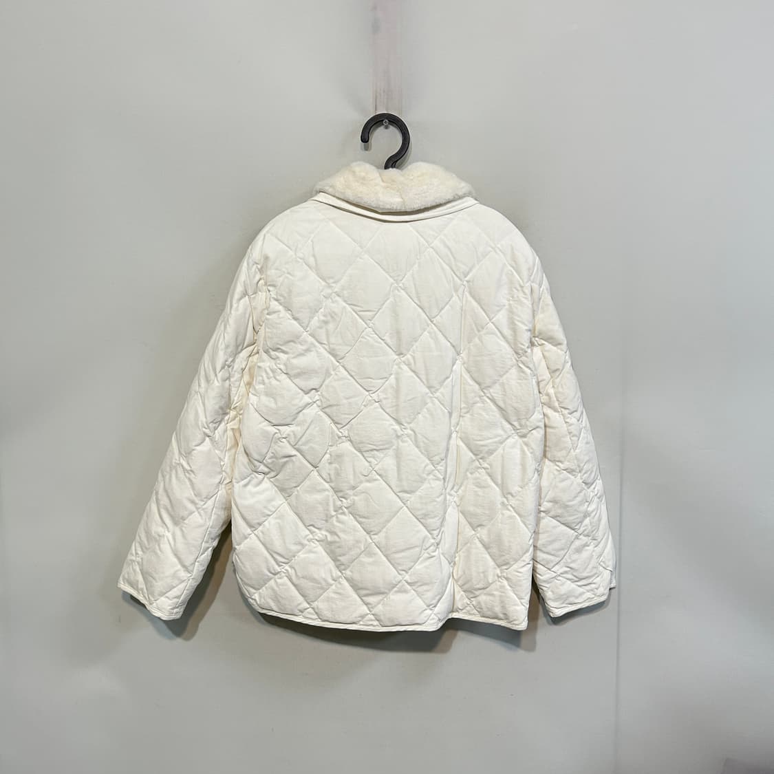 케네스레이디 2021 아이보리 패딩 상태최상 상품이미지3