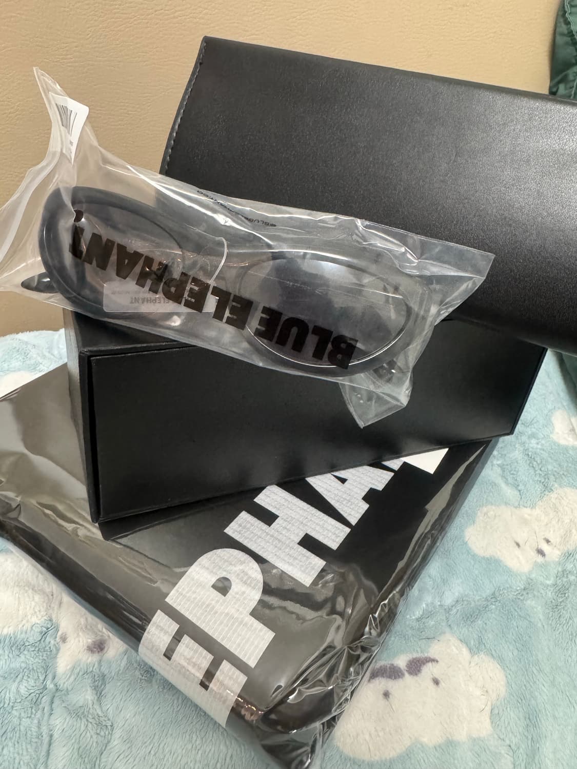 블루엘리펀트 hollyblack 구성품+가방+쇼핑백 상품이미지3