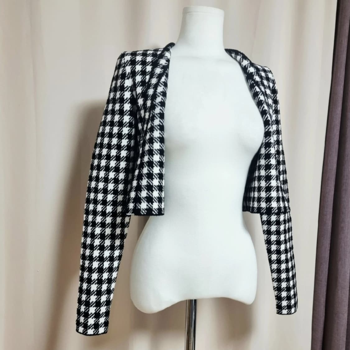 산드로 크롭 니트 가디건 24년템 (55/표기1) 1회착/상태최상 상품이미지3