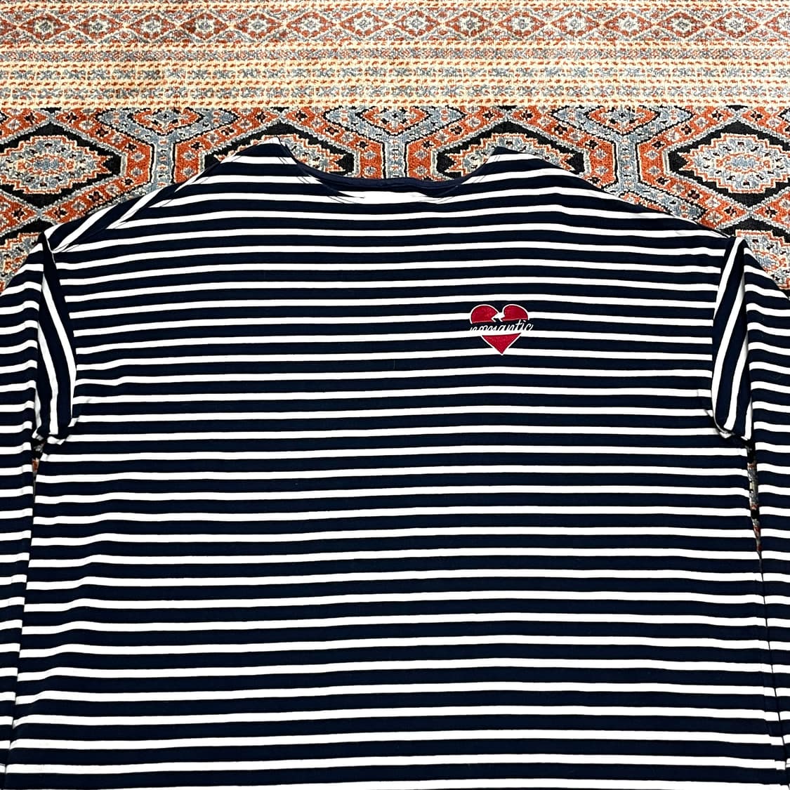 비욘드클로젯 로맨틱 자수로고 네이비 스트라이프 티셔츠 남성S 상품이미지2