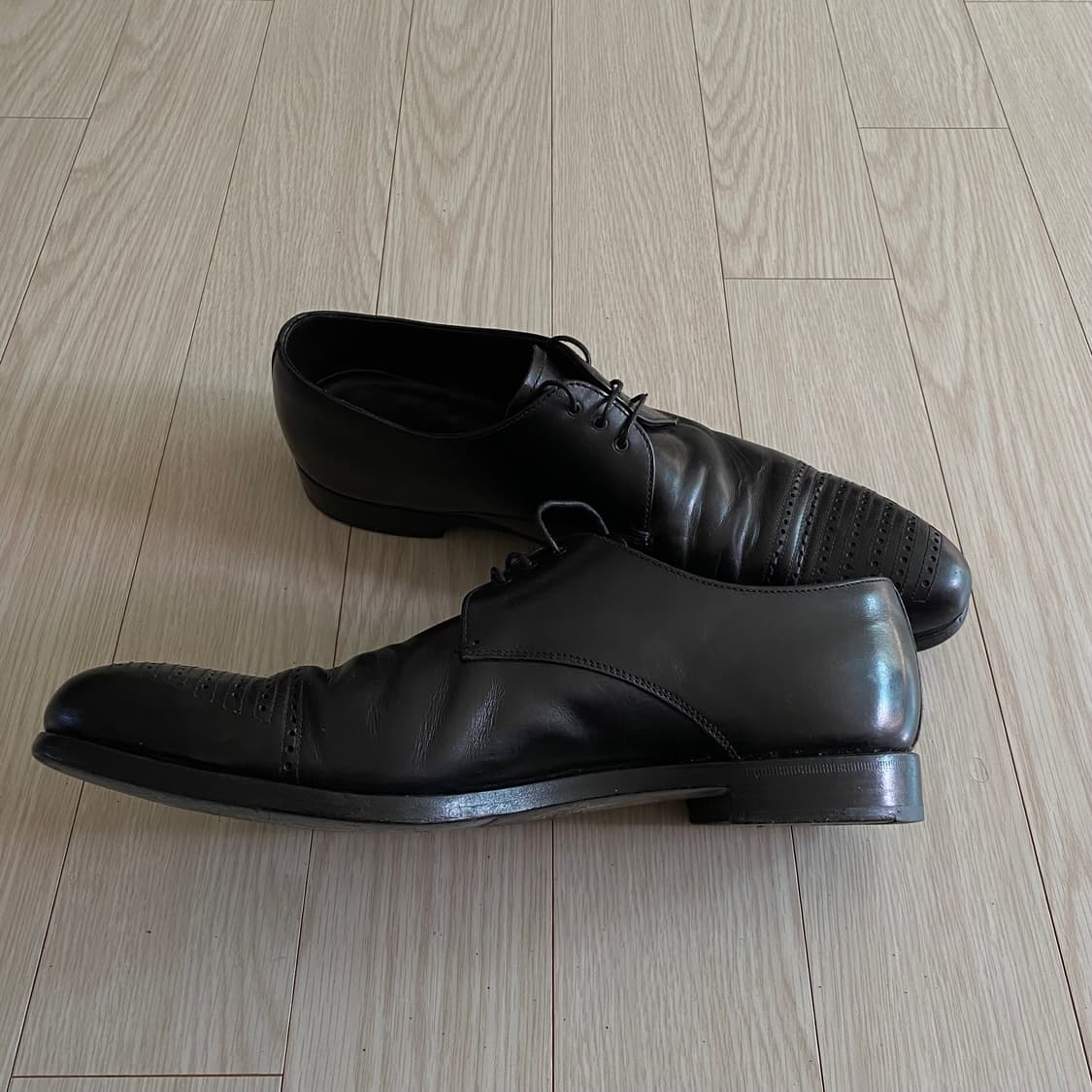 [270] 프라다 메인라인 펀칭 더비슈즈 블랙 상품이미지2