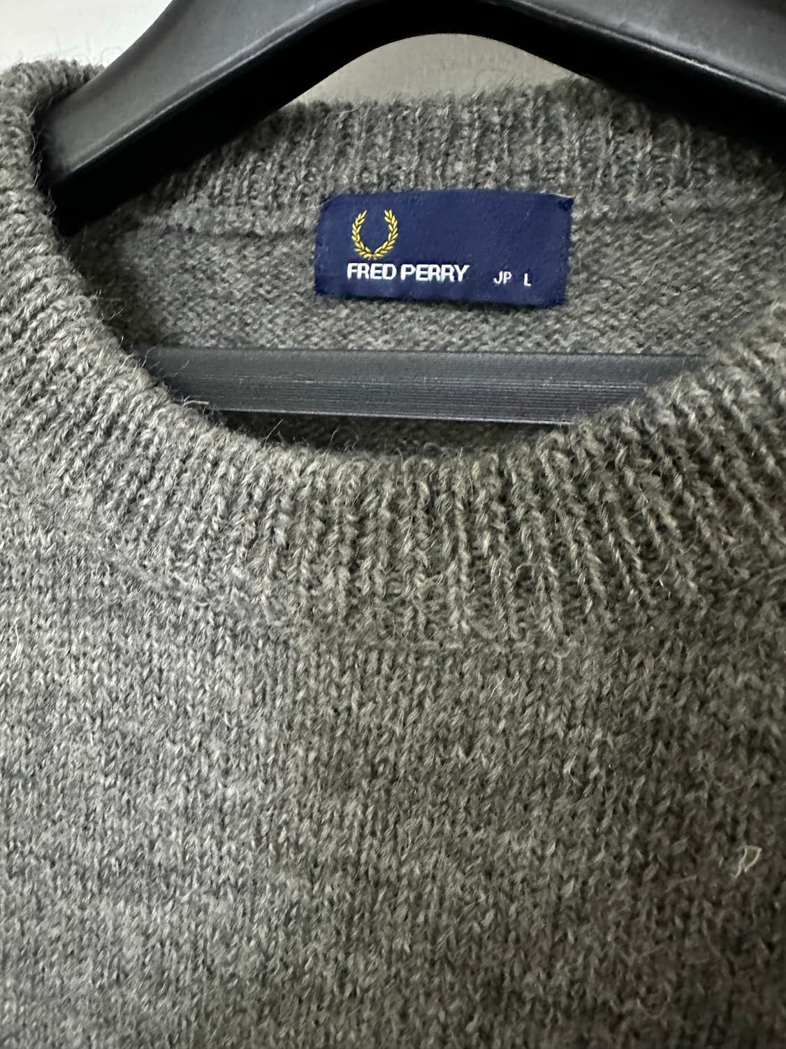 프레드페리 그레이 컬러 블록 니트 상품이미지2