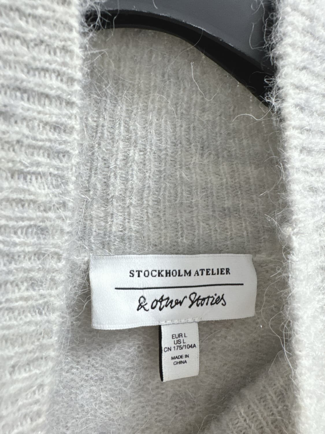 앤아더스토리즈 루즈핏 알파카 하이넥 니트  상품이미지5