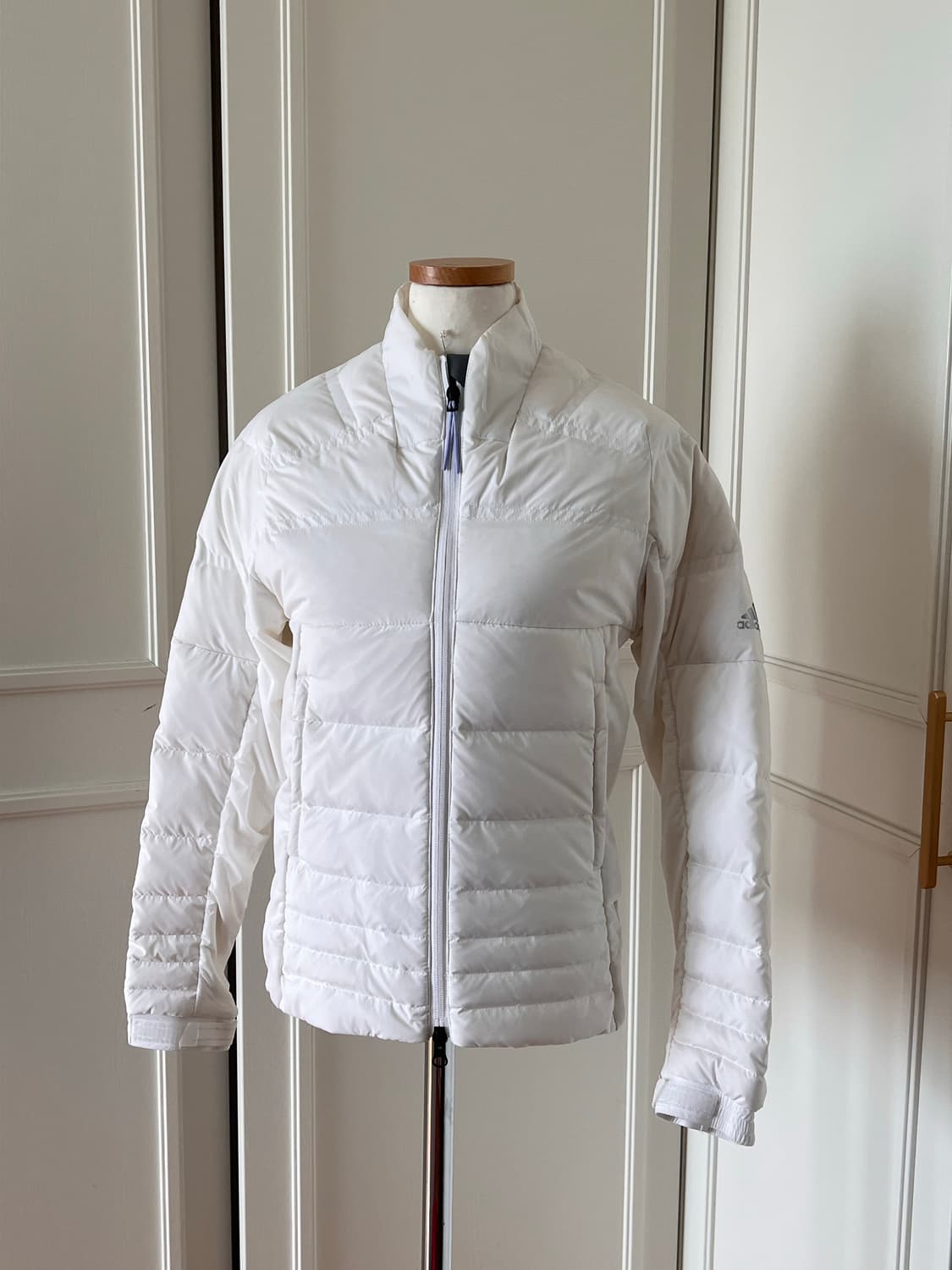 Adidas 경량 패딩 xs 상품이미지1