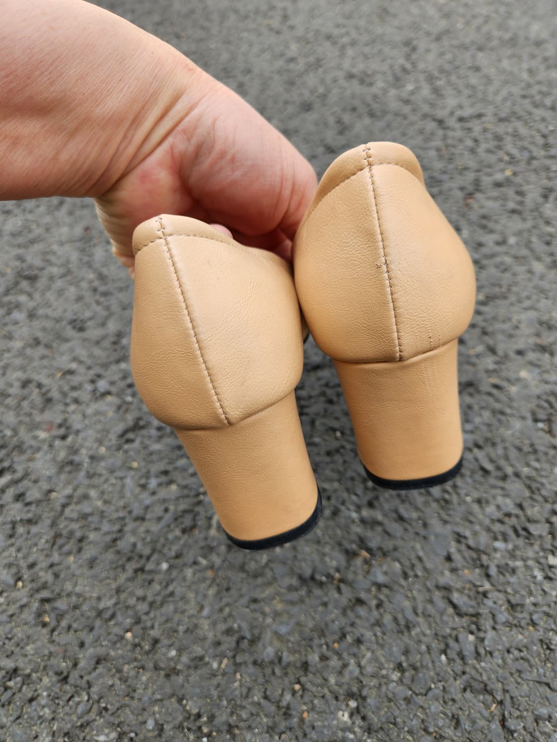 TIAD 진주 장식 여성 펌프스 베이지/블랙235 상품이미지4