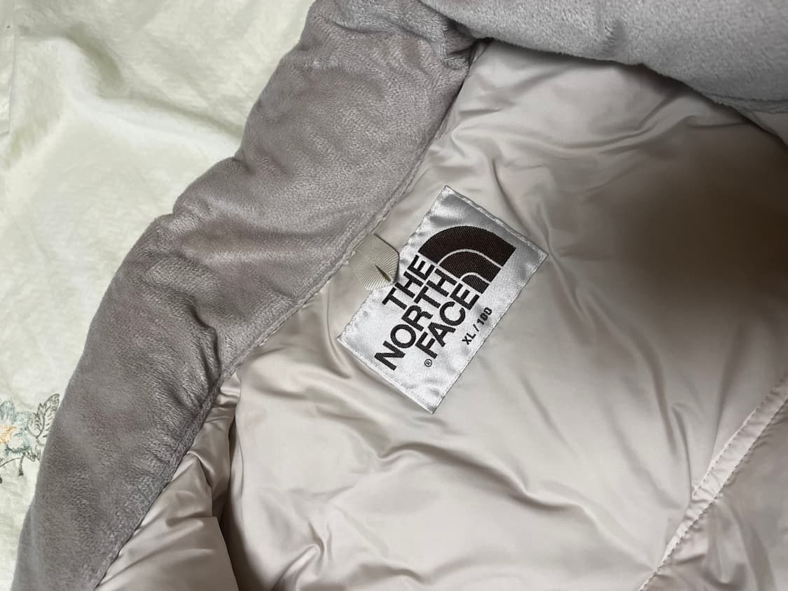 노스페이스 눕시온볼 노벨티 여성 숏패딩 크림베이지 (100) 상품이미지3