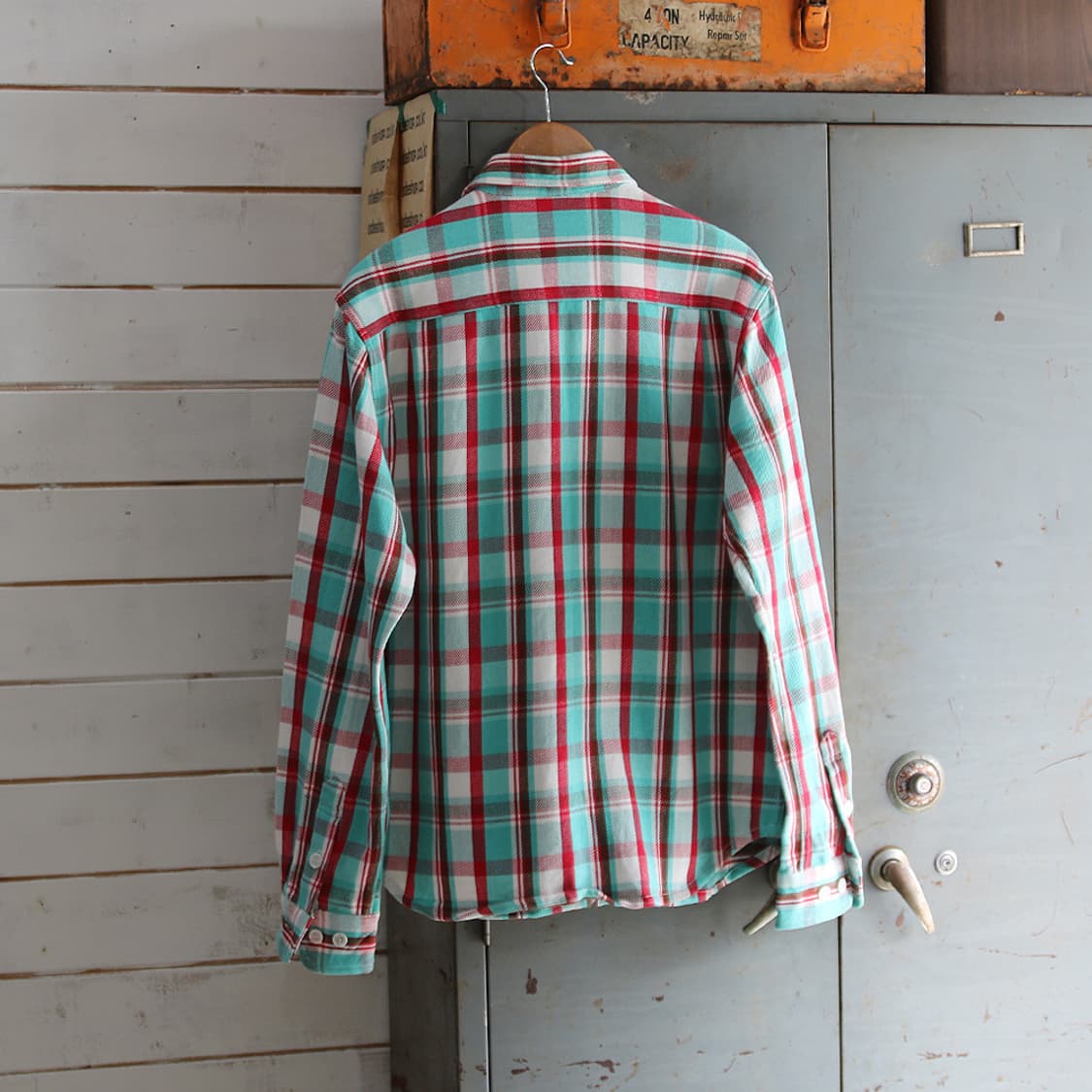 (착용컷) DEAR LAUREL 워크 체크 셔츠 (남성용 100) 상품이미지2