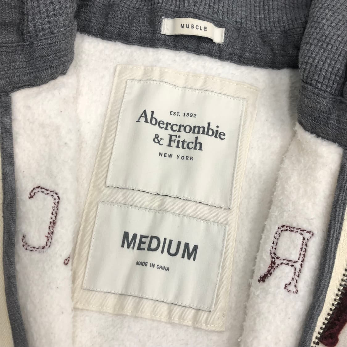 아베크롬비 화이트 로고 기모 후드집업 상품이미지5