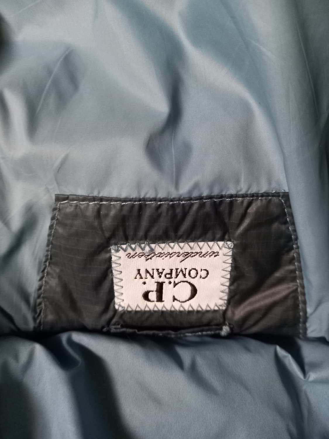 Cp컴퍼니 디디쉘 패딩 s 상품이미지5