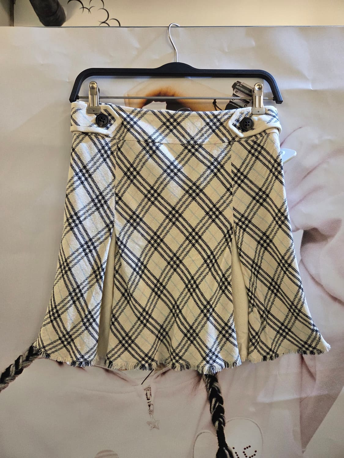 BURBERRY 버버리 아이보리 노바체크 미니스커트💯 상품이미지1