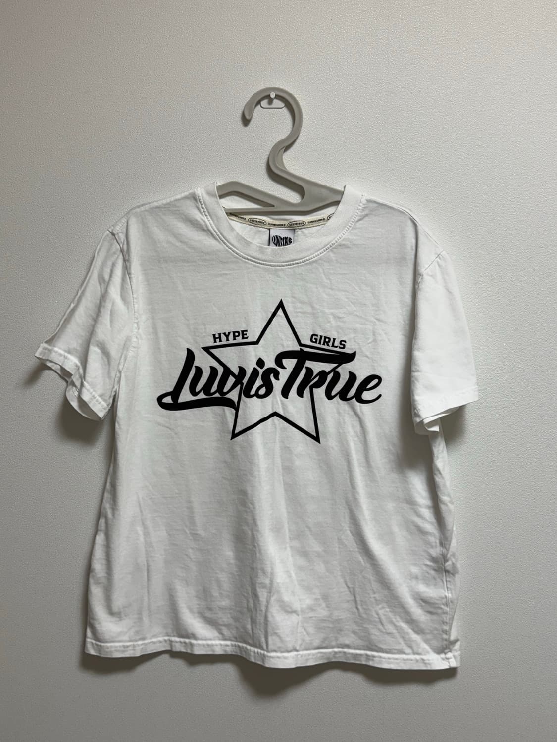 러브이즈트루 BE STAR LOGO TEE(WHITE) 흰색 반팔 상품이미지1