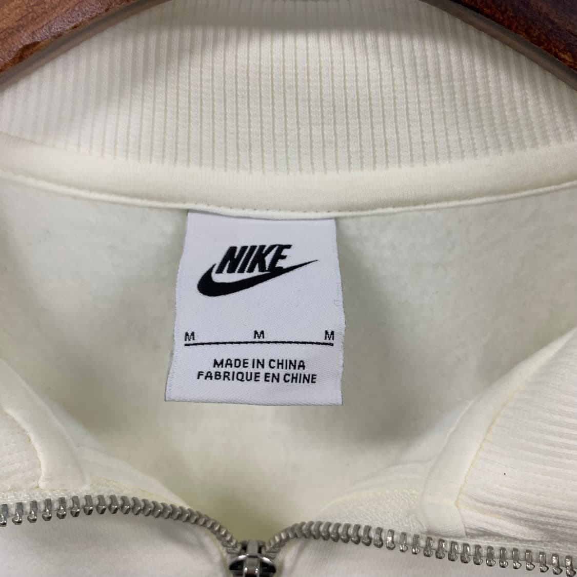 나이키 신형 스우시 화이트 반집업 크롭 맨투맨 상품이미지5