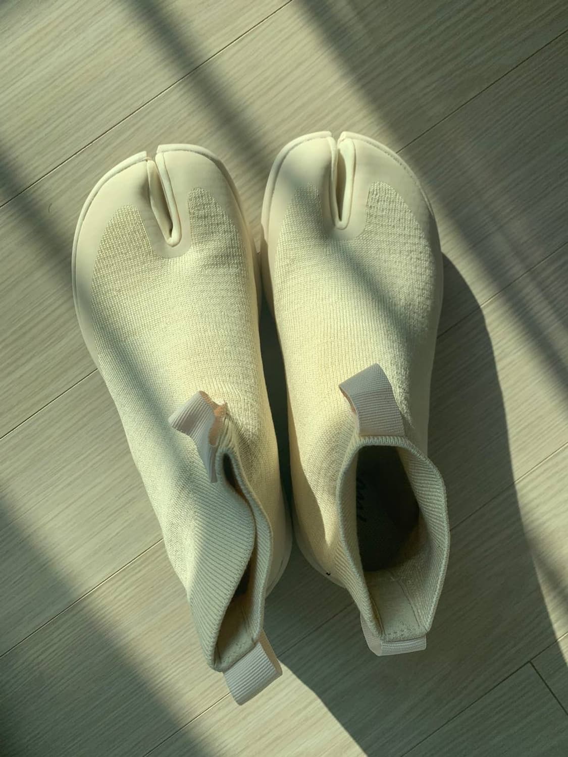 (새상품) 타비 Tabi 230 화이트 신발 상품이미지3