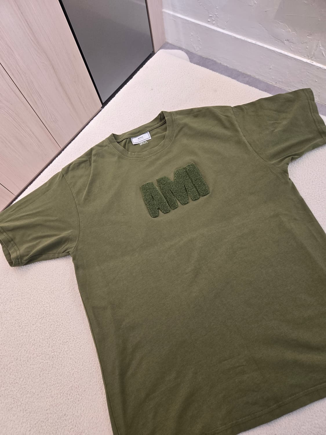 아미 AMI 카키 잔디밭 로고 반팔 티셔츠 2XL 상품이미지3