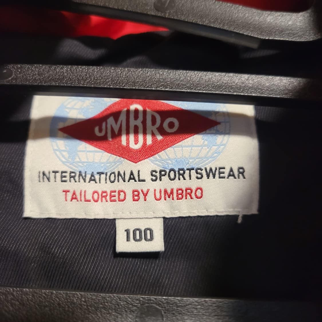 엄브로 헤리티지 바람막이 100 상품이미지5