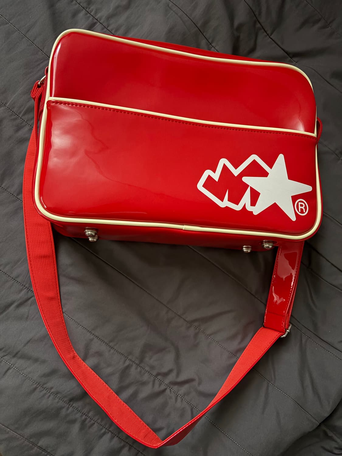 몰리치 다운타운 에나멜 숄더백 상품이미지2