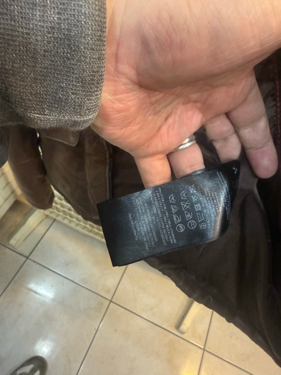 42/66 정품 페트레이 양가죽 패딩 팝니다 상품이미지5