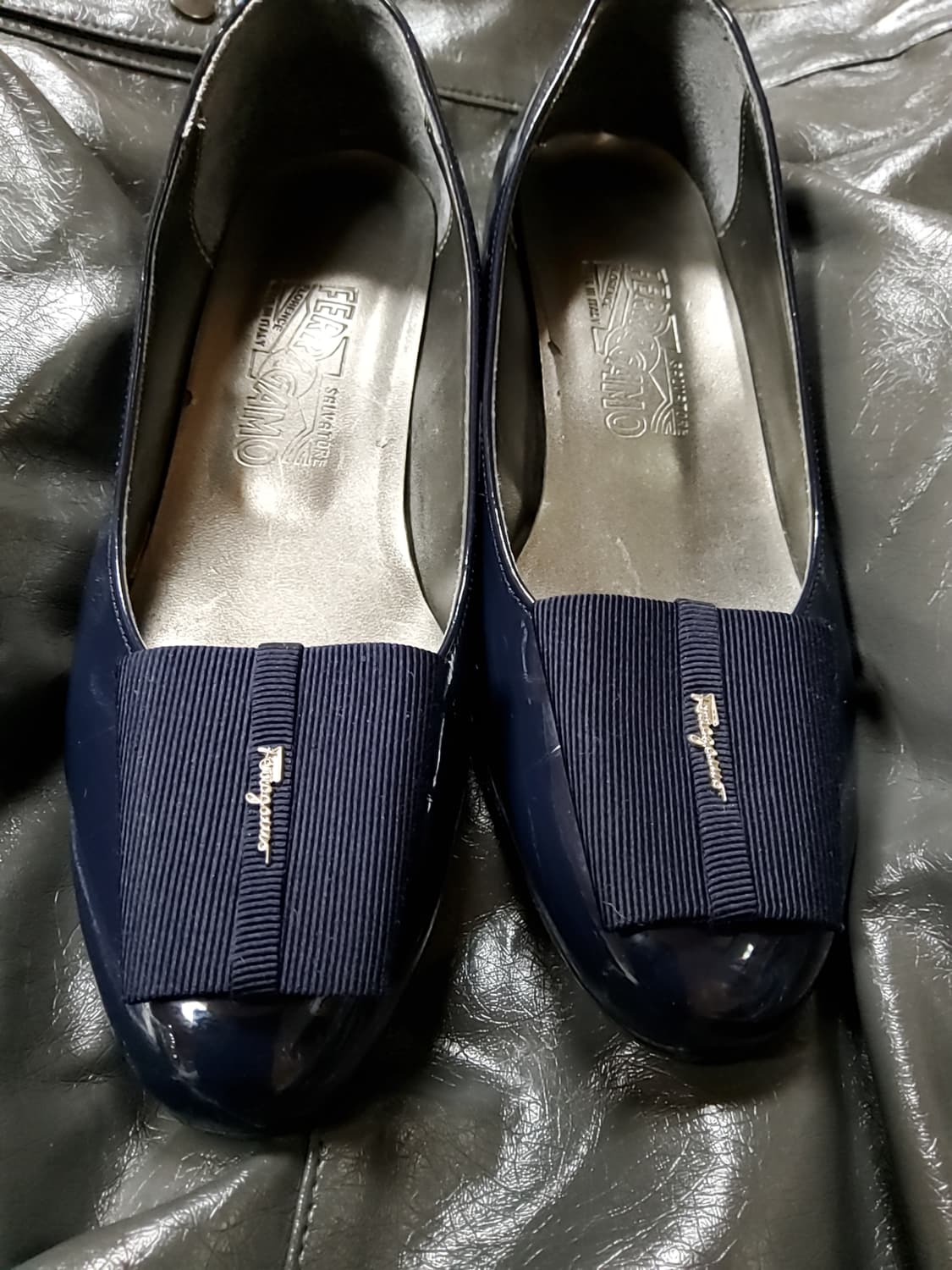 살바토레 페라가모 에나멜 단화 진한 퍼플  235mm 상품이미지6