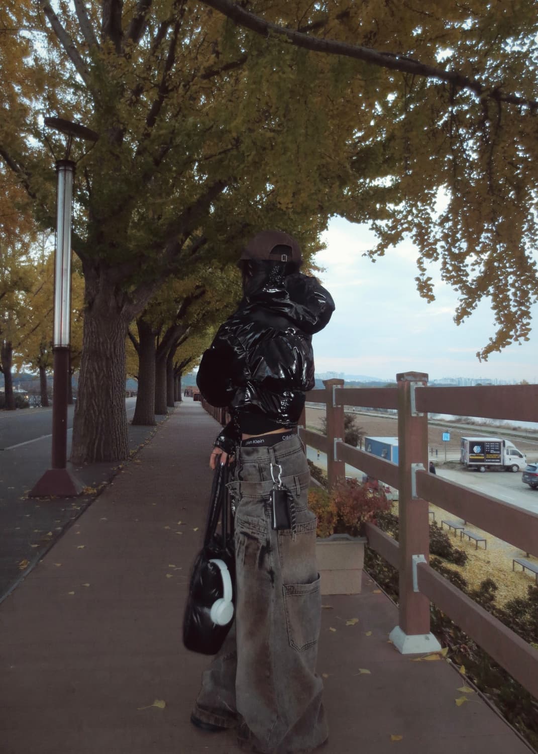 🖤 크롭 패딩 자켓 / 글로시 타입 상품이미지3