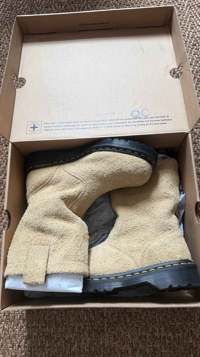 닥터마틴 x스투시 2295 데콘 샌드 헤어리 스웨이드 부츠 탄  상품이미지7